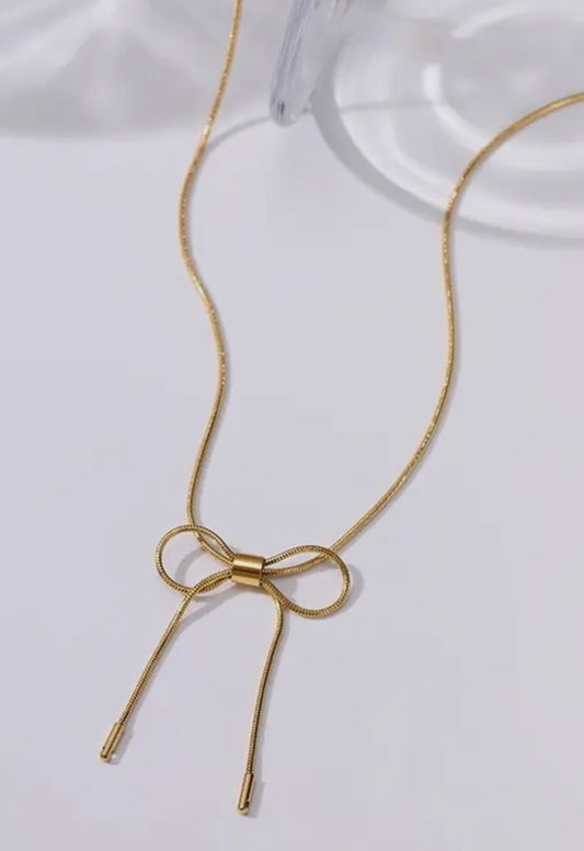 Bow Necklace